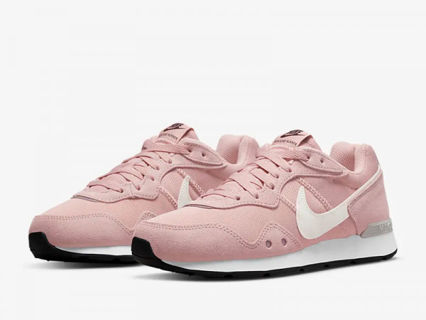 Nike Damen Laufschuh Venture Runner pink